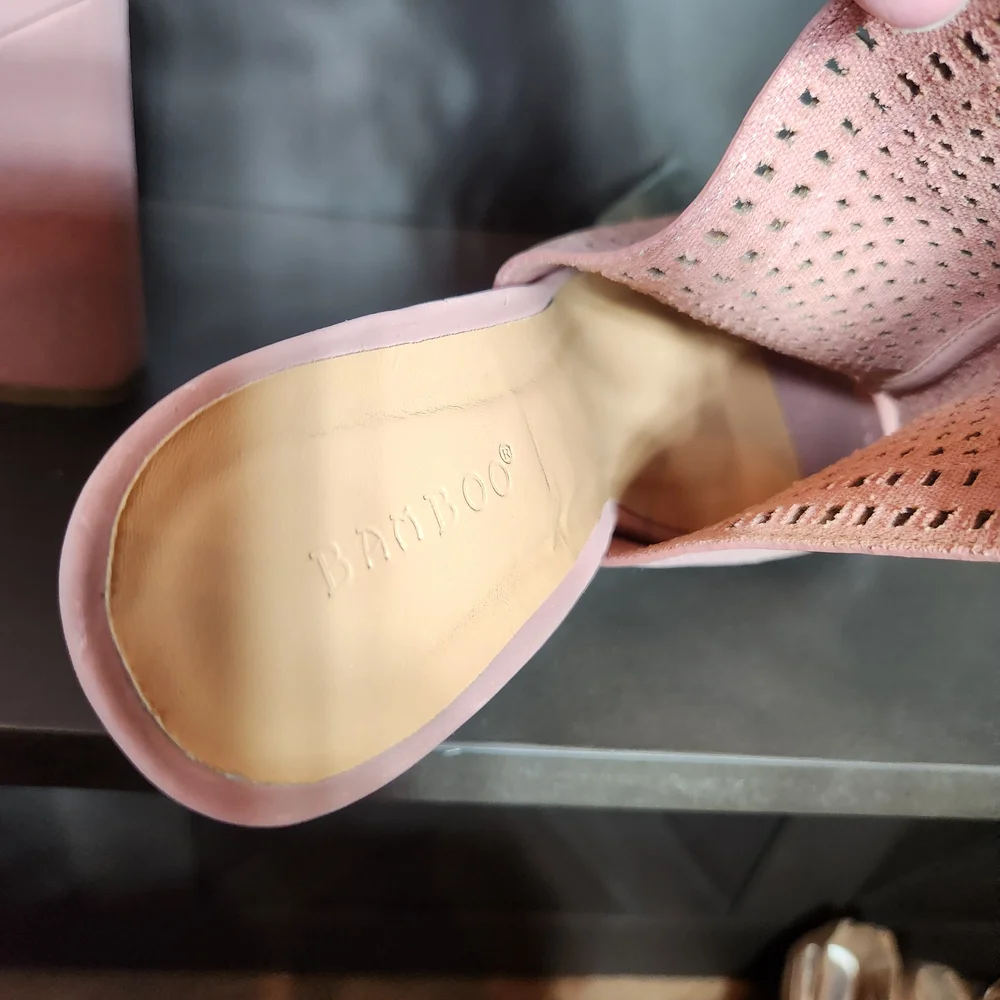 Bamboo Pink Perforated Peep Toe Block Heel Sandals Womens 8 - Picture 9 of 10